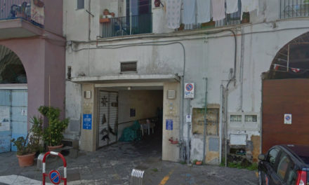 Piano di Sorrento – Marina di Cassano/ “In ascensore i turisti anche prima delle donne incinte”: le lamentele di alcuni utenti