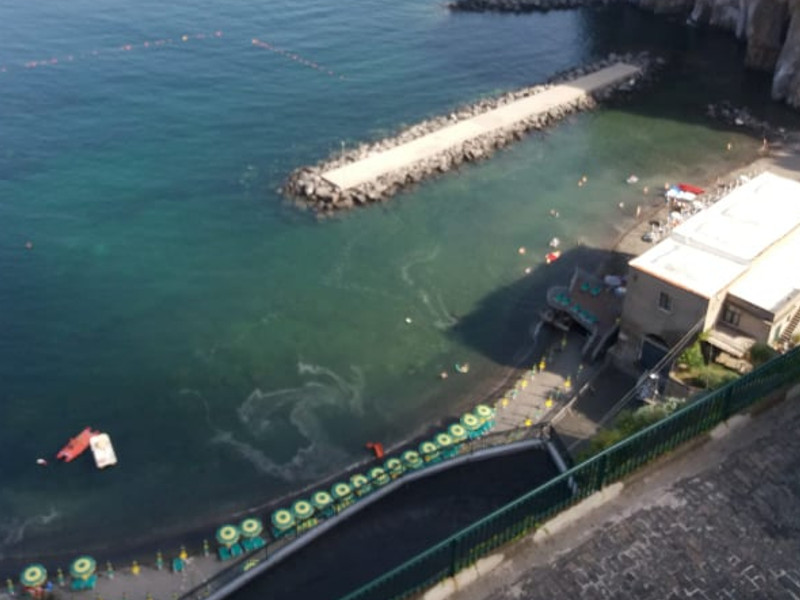 Piano di Sorrento – Marina di Cassano/ Anche oggi il mare è così (LA FOTO DI UN LETTORE)