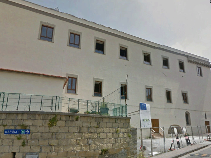 Piano di Sorrento – Centro Polifunzionale di Santa Teresa/ Struttura mai aperta, ma già in manutenzione