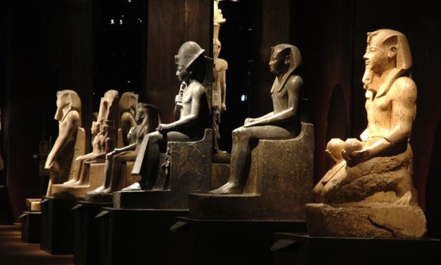 Scacco all’Arte / la scultura egizia